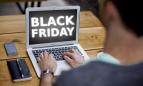 Pantalla de ordenador con texto Black Friday