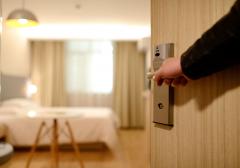 Entrada habitación de hotel